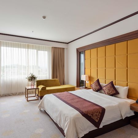 Lao Cai Star Hotel Buitenkant foto
